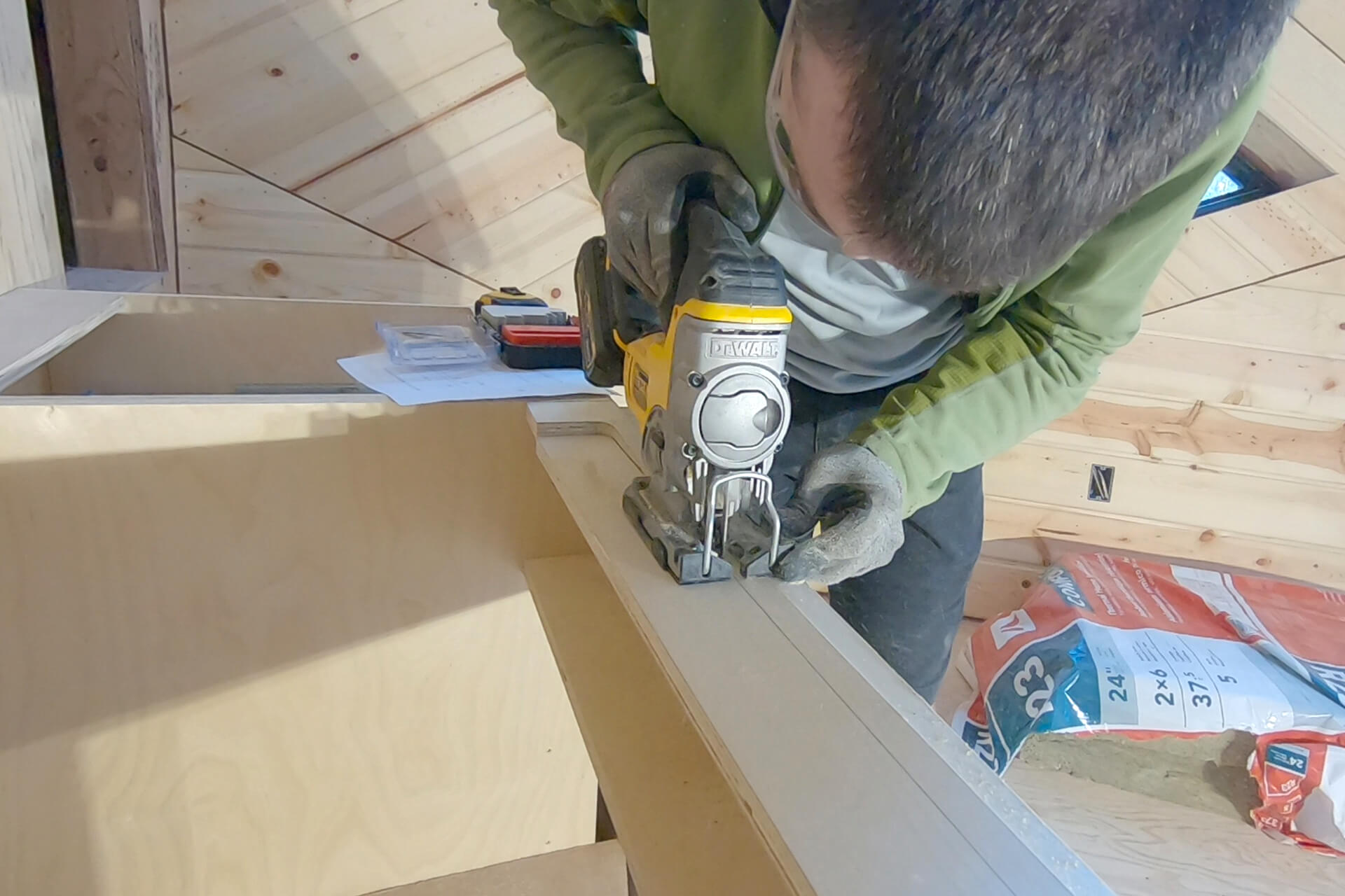 Kitchenette photo number 14.