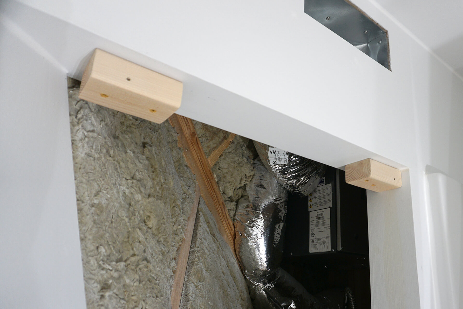 Kitchenette photo number 43.