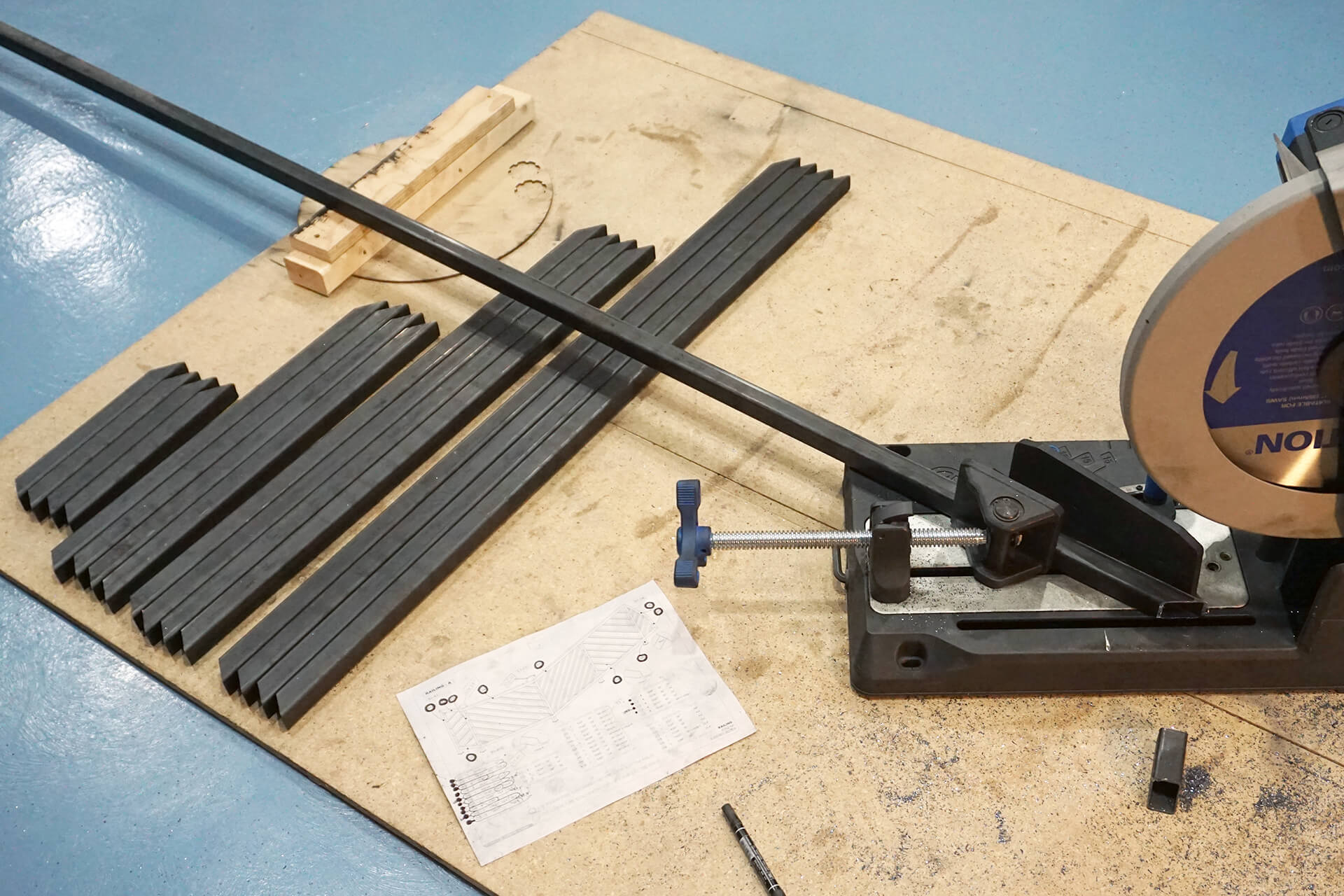 Metalwork railing photo number 31.