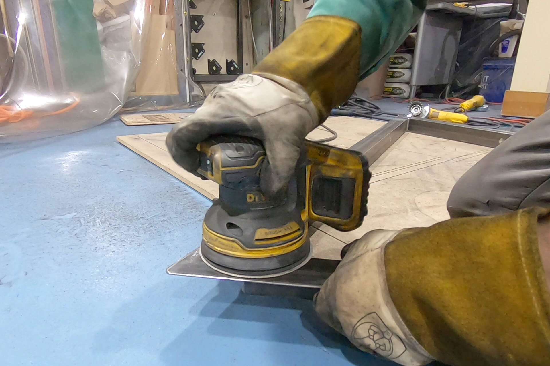 Metalwork trim photo number 14.