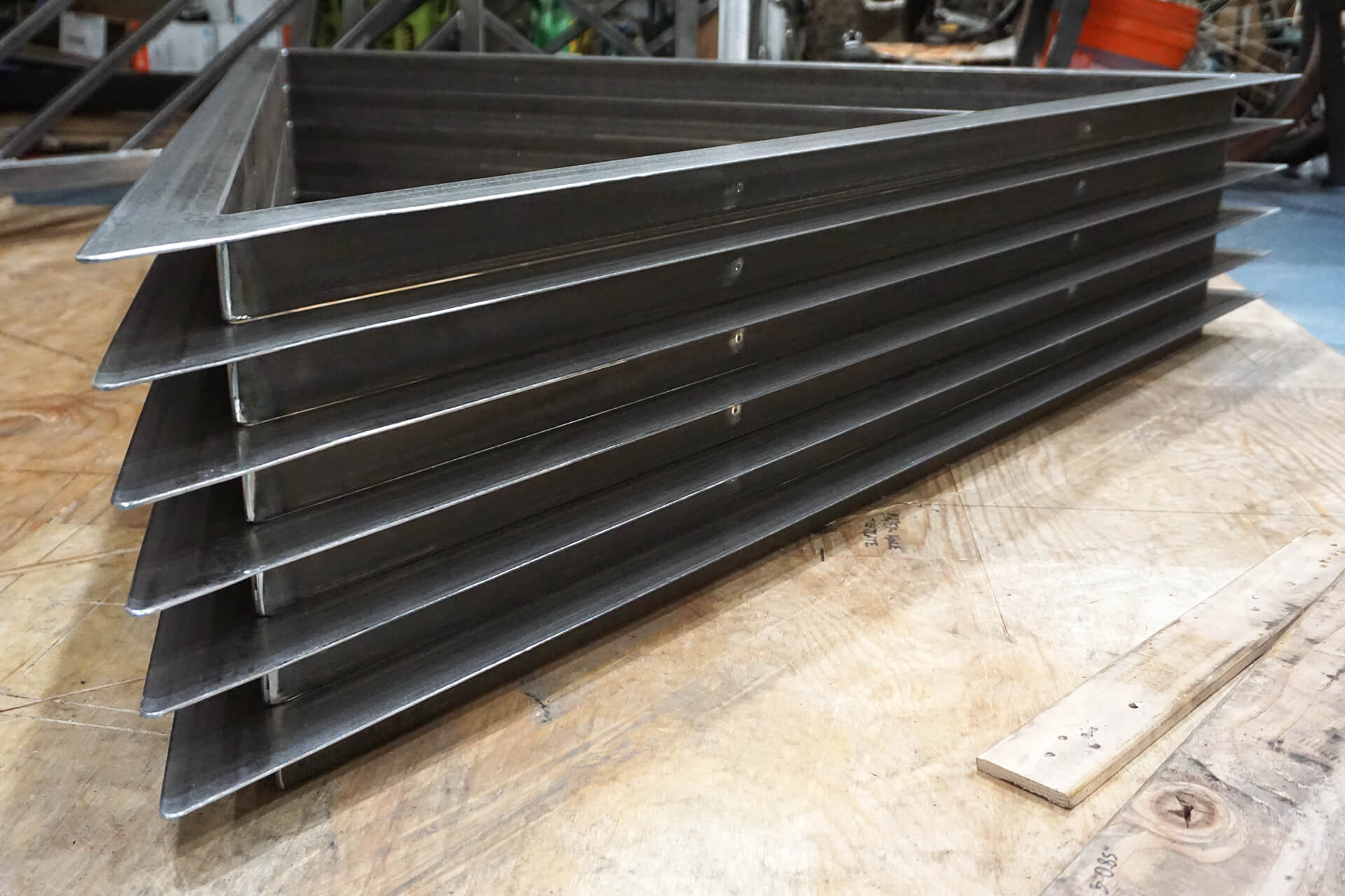 Metalwork trim photo number 17.