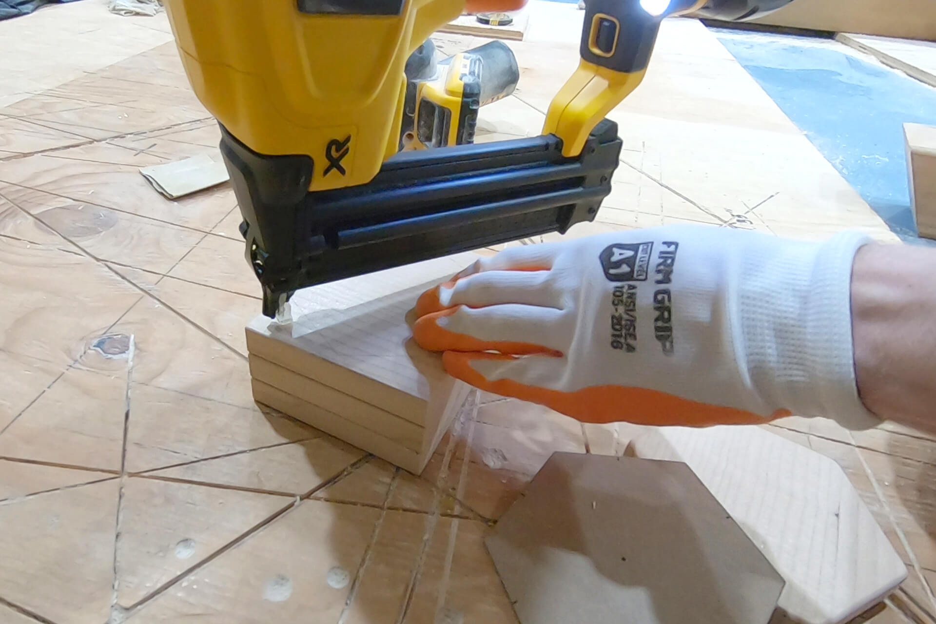 Panel trim photo number 04.