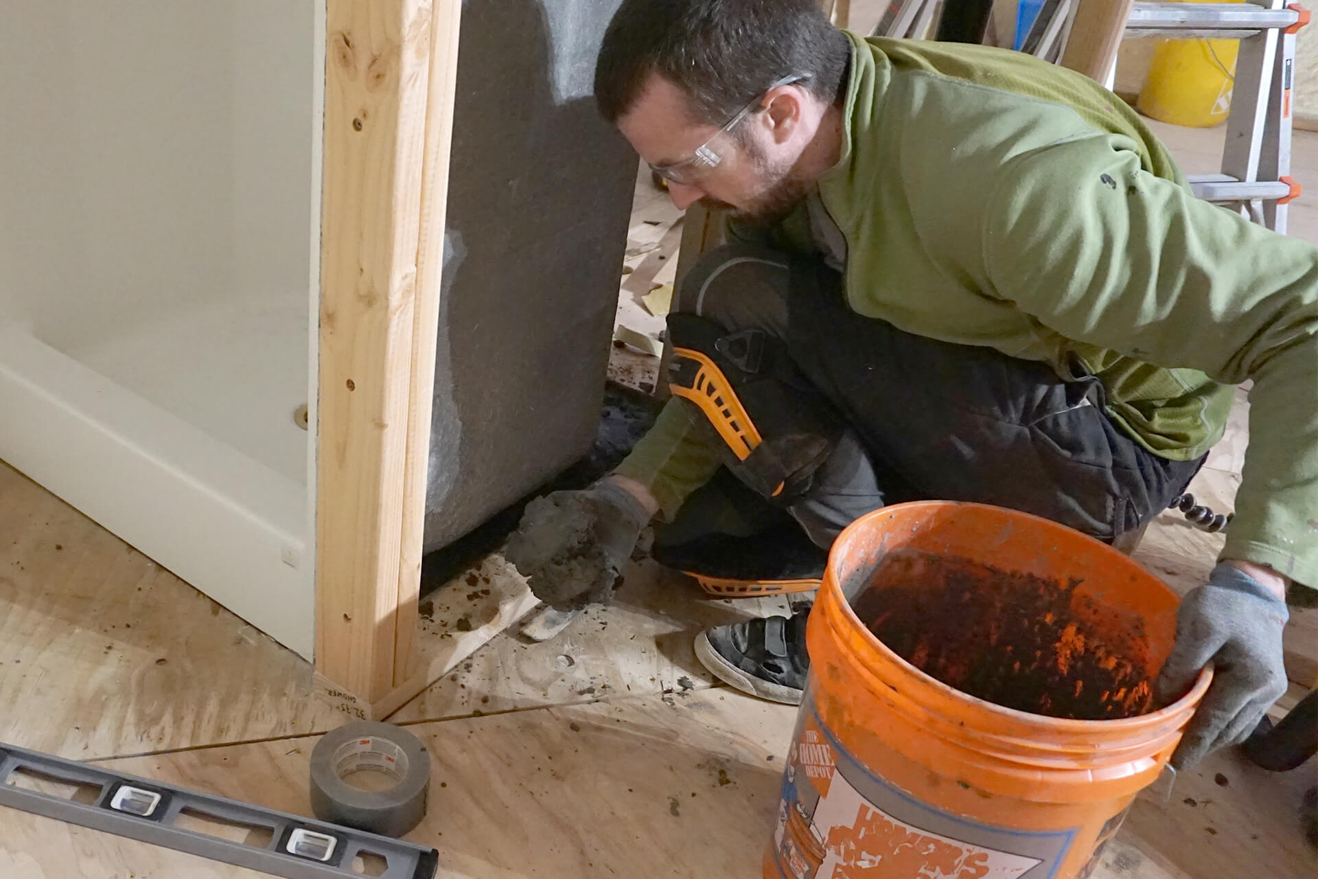 Room framing shower photo number 14.