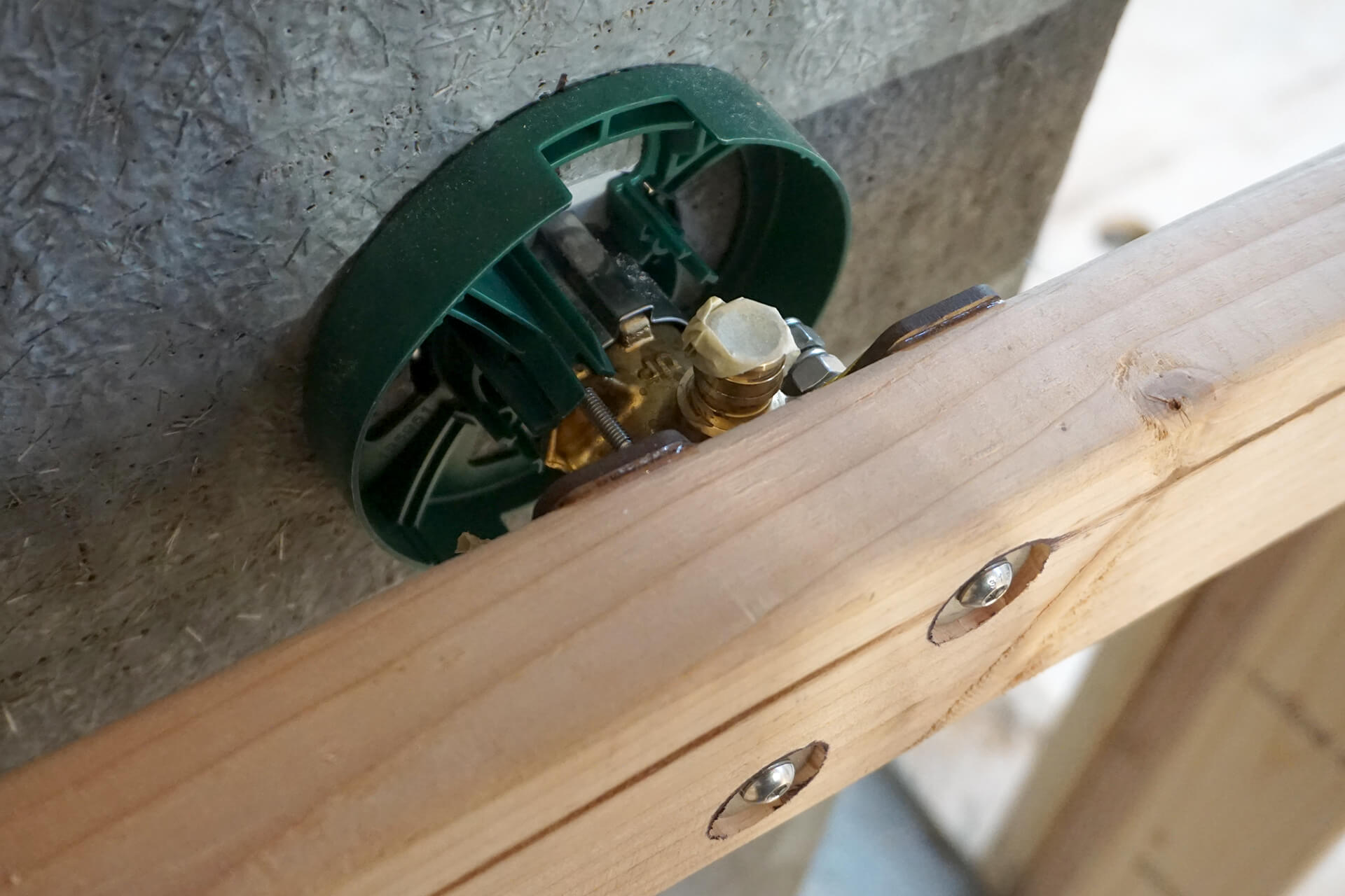 Room framing shower photo number 24.