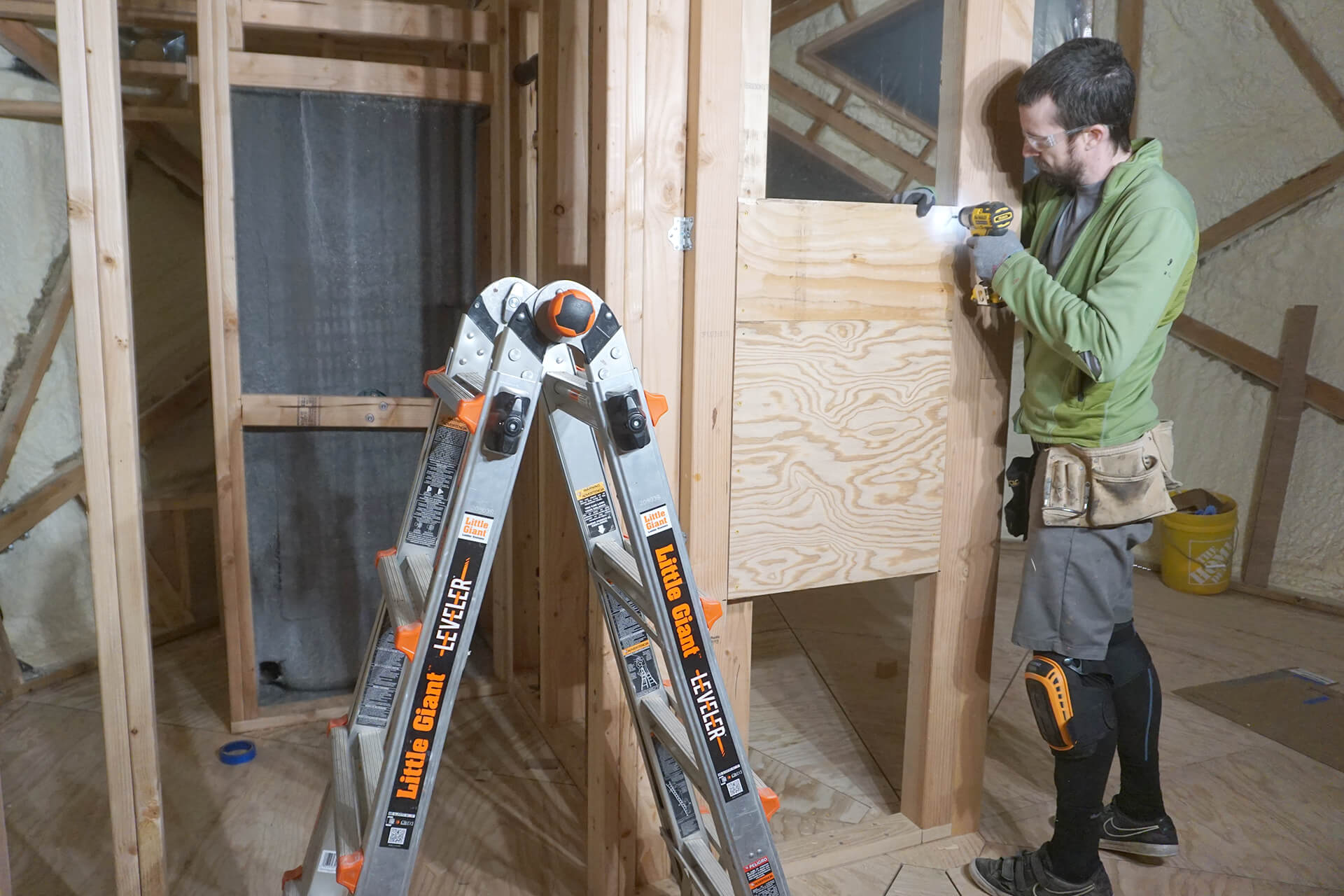 Room framing subfloor photo number 01.
