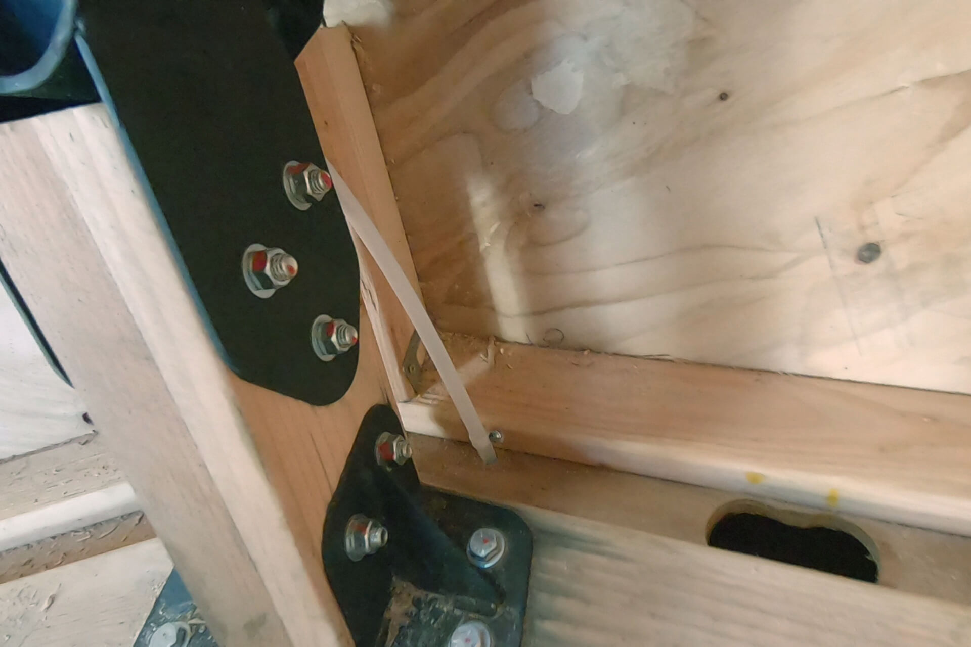 Underfloor photo number 11.